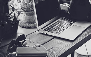 免费扑克牌网站大全：打造零门槛的线上对局体验